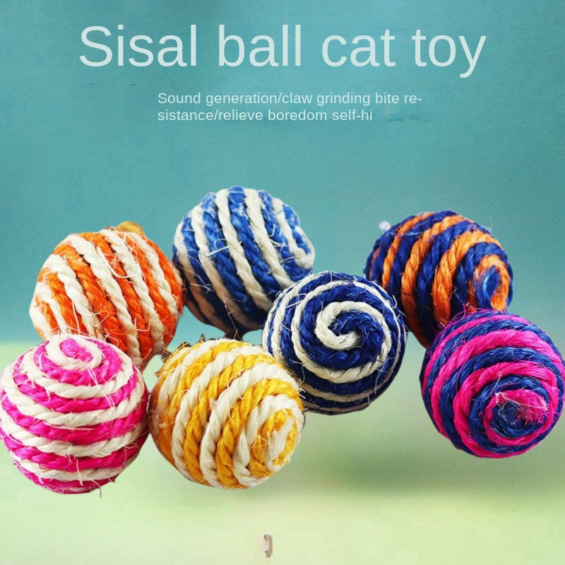 Sisalball mit Federn – Katzenspielzeug zum Kratzen, Beissen & Toben
